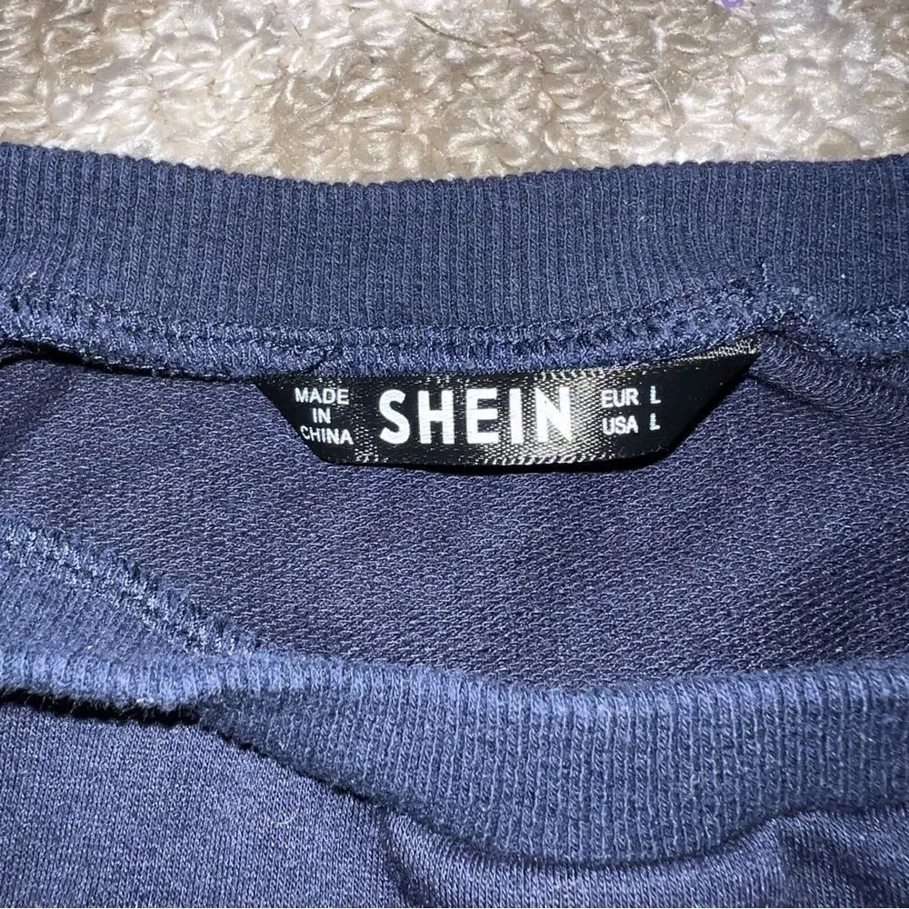 shein size L sweatshirt